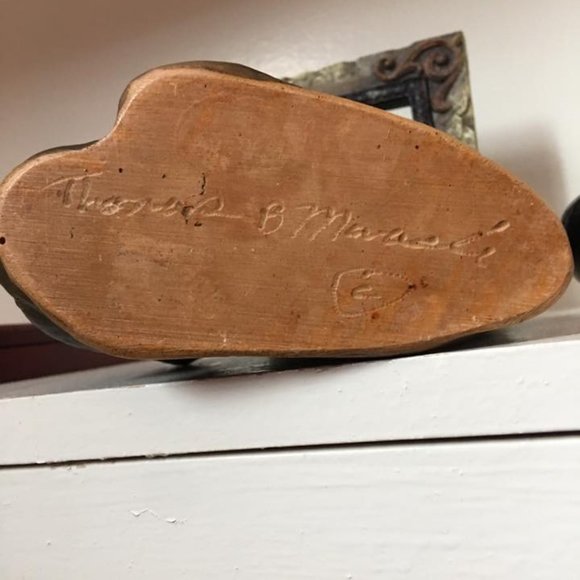 Thomas B Maracle “Together in Love” resin art sculpture - Picture 5 of 5